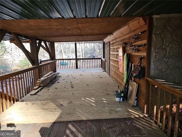 216 Sourwood Drive, Blue Ridge, GA 30513