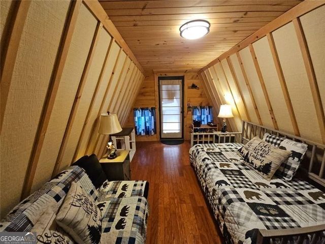 216 Sourwood Drive, Blue Ridge, GA 30513