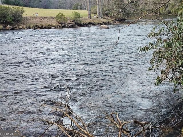 216 Sourwood Drive, Blue Ridge, GA 30513