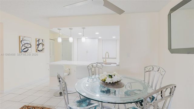 424 SE 10th St 204, Dania Beach, FL 33004