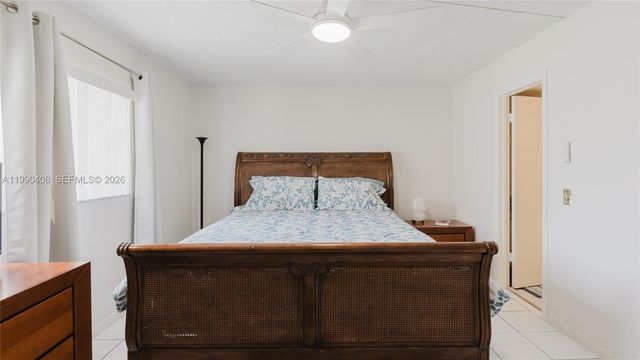 424 SE 10th St 204, Dania Beach, FL 33004