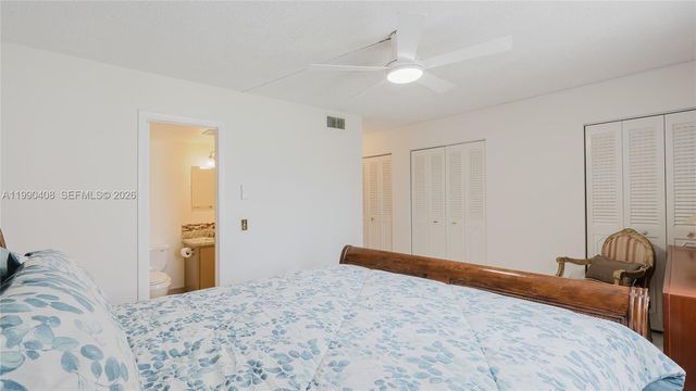 424 SE 10th St 204, Dania Beach, FL 33004