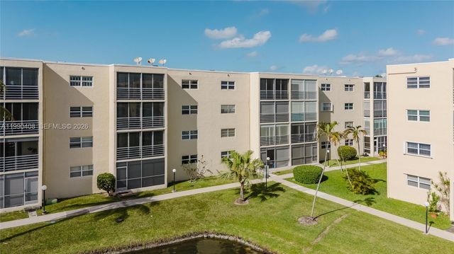 424 SE 10th St 204, Dania Beach, FL 33004