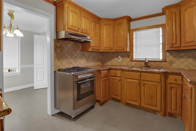 505 Garrett Street, Pasadena, TX 77506