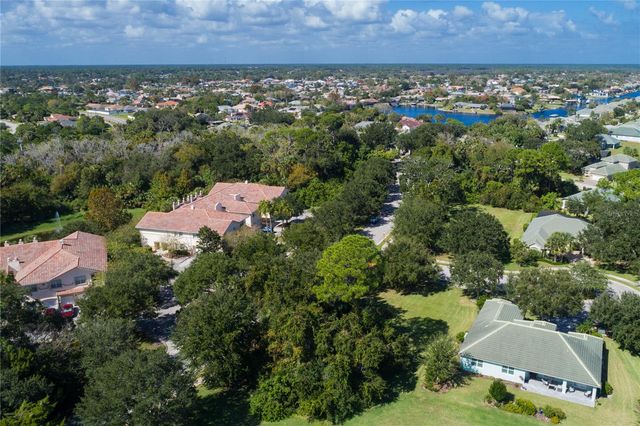 2 HOLLY COURT, Palm Coast, FL 32137