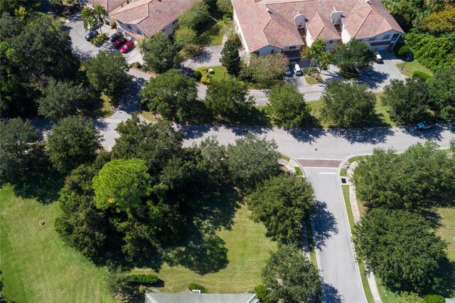 2 HOLLY COURT, Palm Coast, FL 32137