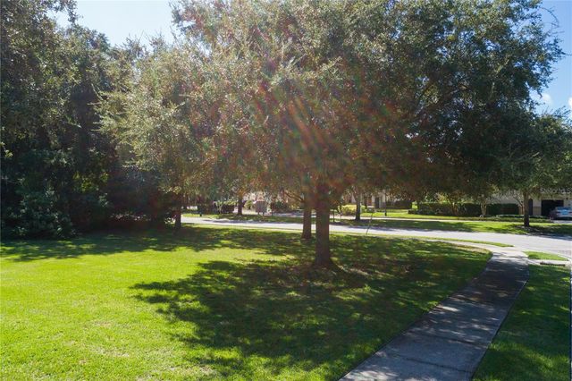 2 HOLLY COURT, Palm Coast, FL 32137