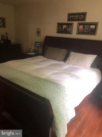 1727 PEBBLE BEACH DR, Vienna, VA 22182