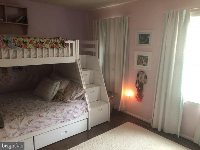 1727 PEBBLE BEACH DR, Vienna, VA 22182