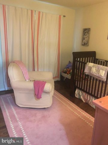 1727 PEBBLE BEACH DR, Vienna, VA 22182