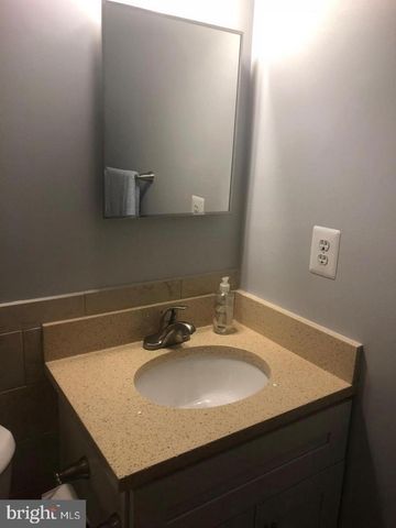 1727 PEBBLE BEACH DR, Vienna, VA 22182