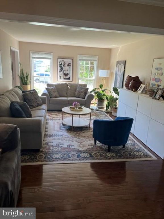 1727 PEBBLE BEACH DR, Vienna, VA 22182