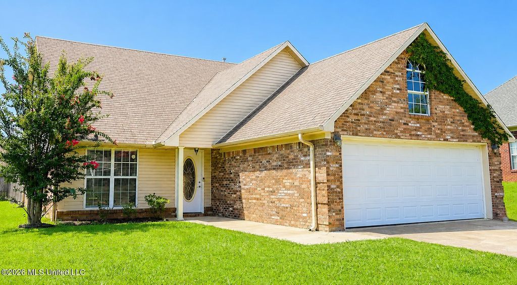 136 W Garden Terrace Drive, Oxford, MS 38655