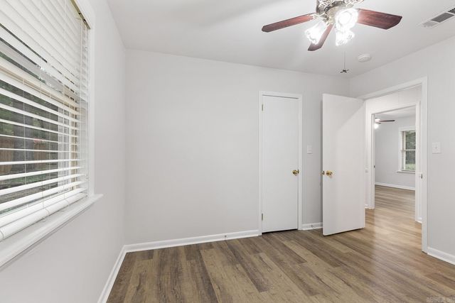 20 Lenox Road, Sherwood, AR 72120