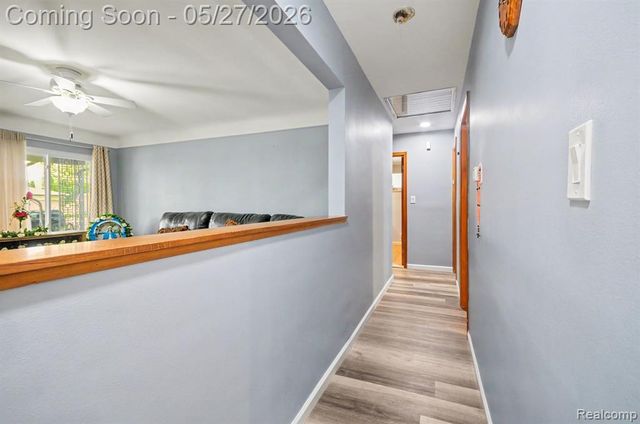 32343 Cambridge Drive, Warren, MI 48093