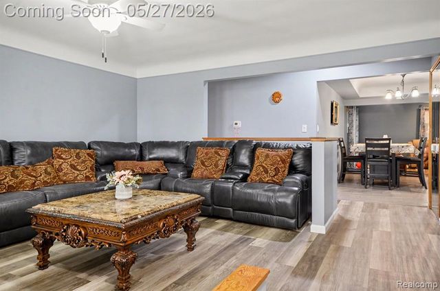 32343 Cambridge Drive, Warren, MI 48093