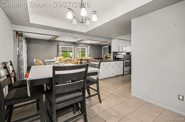 32343 Cambridge Drive, Warren, MI 48093