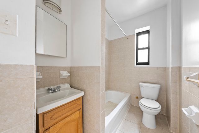 1715 Nelson Ave Apt 2D, New York City, NY 10453