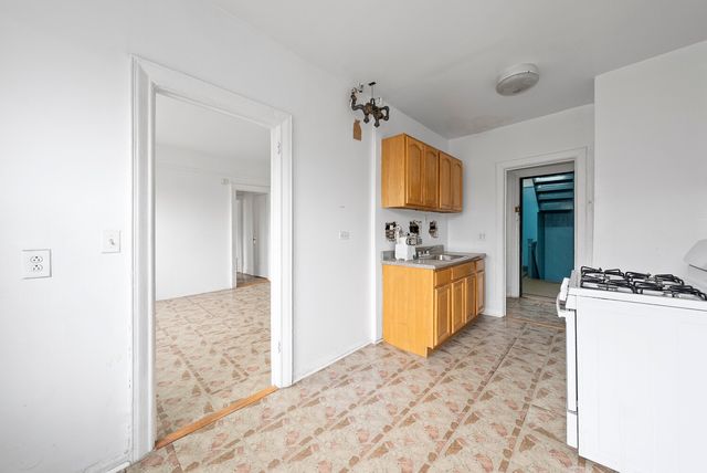 1715 Nelson Ave Apt 2D, New York City, NY 10453