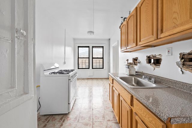 1715 Nelson Ave Apt 2D, New York City, NY 10453