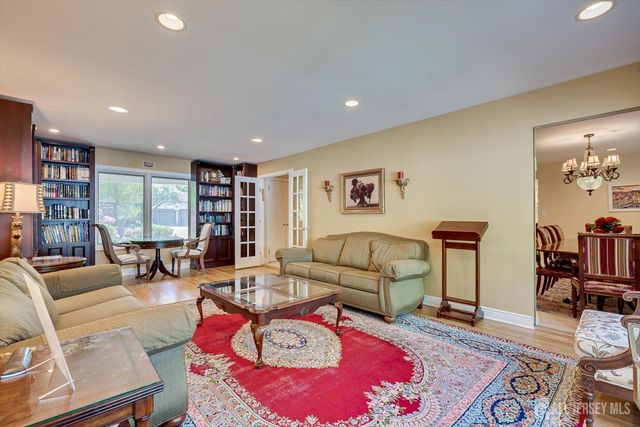 22 Celler Road, Edison, NJ 08817