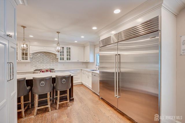 22 Celler Road, Edison, NJ 08817
