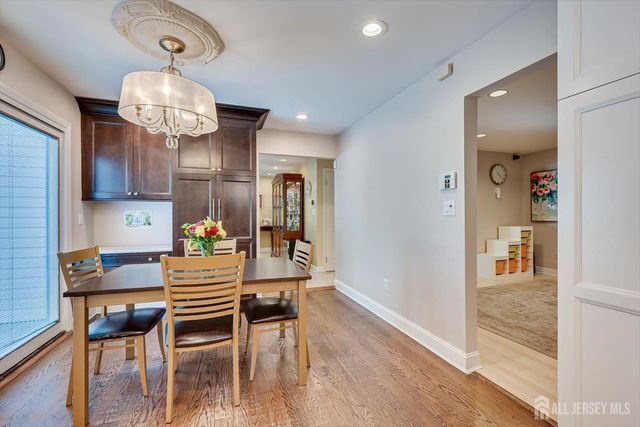 22 Celler Road, Edison, NJ 08817
