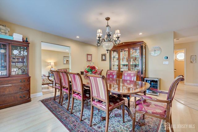 22 Celler Road, Edison, NJ 08817