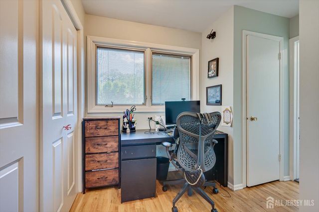 22 Celler Road, Edison, NJ 08817
