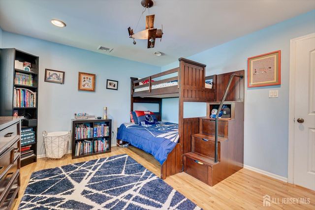 22 Celler Road, Edison, NJ 08817