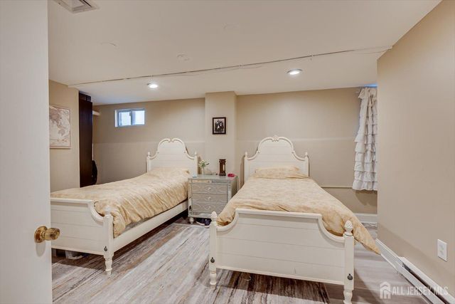 22 Celler Road, Edison, NJ 08817