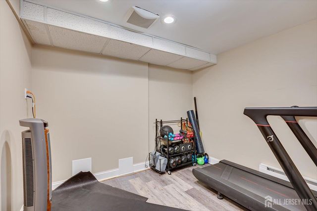 22 Celler Road, Edison, NJ 08817