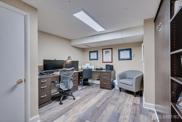 22 Celler Road, Edison, NJ 08817