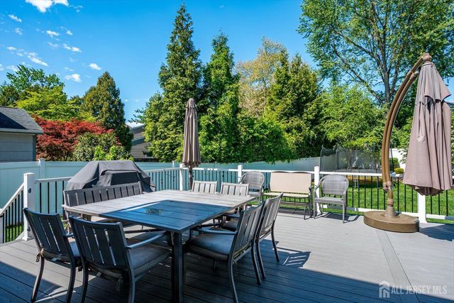 22 Celler Road, Edison, NJ 08817