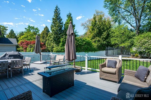 22 Celler Road, Edison, NJ 08817