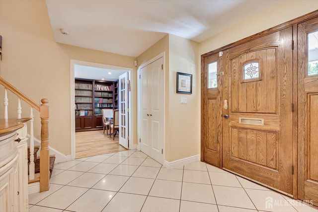 22 Celler Road, Edison, NJ 08817