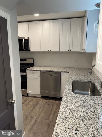 30 N PENNEWELL DR, Wilmington, DE 19809