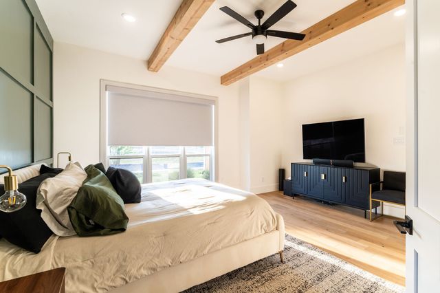 760 Hummingbird Lane, Justin, TX 76247
