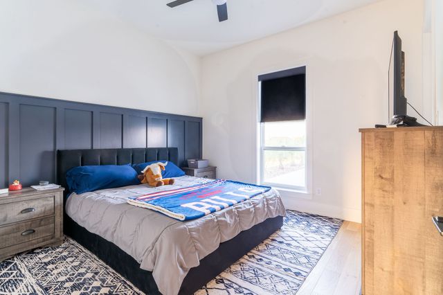 760 Hummingbird Lane, Justin, TX 76247