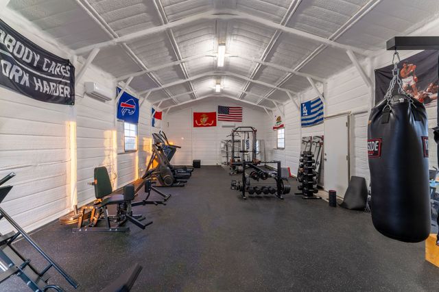 760 Hummingbird Lane, Justin, TX 76247