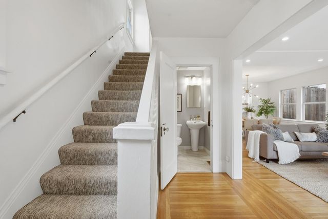 6024 6024 Mauritania Ave, Oakland, CA 94605