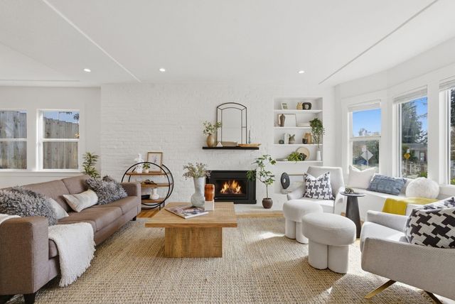 6024 6024 Mauritania Ave, Oakland, CA 94605