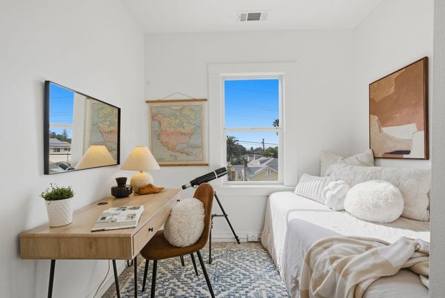 6024 6024 Mauritania Ave, Oakland, CA 94605