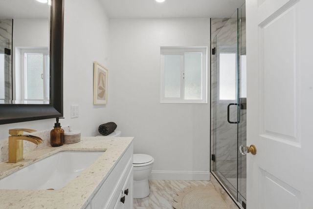 6024 6024 Mauritania Ave, Oakland, CA 94605