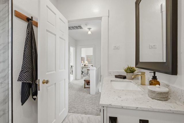 6024 6024 Mauritania Ave, Oakland, CA 94605