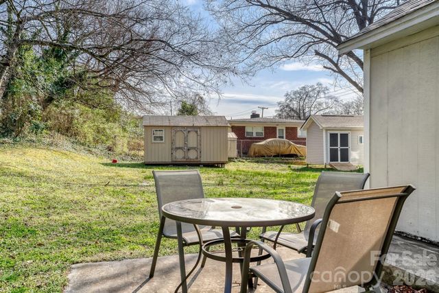 409 W Norment Avenue, Gastonia, NC 28052