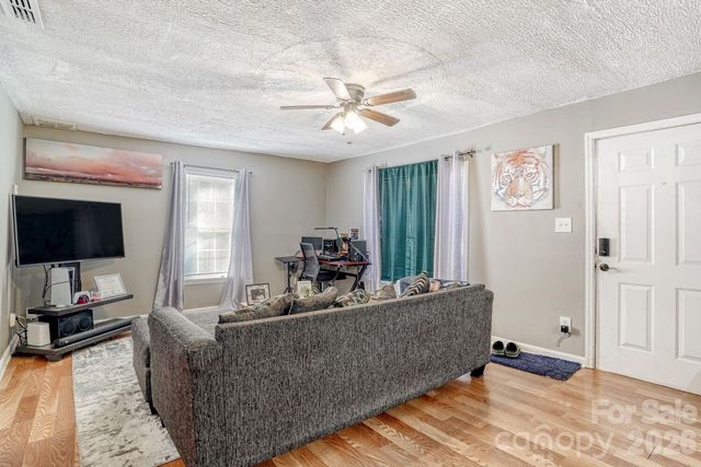 409 W Norment Avenue, Gastonia, NC 28052