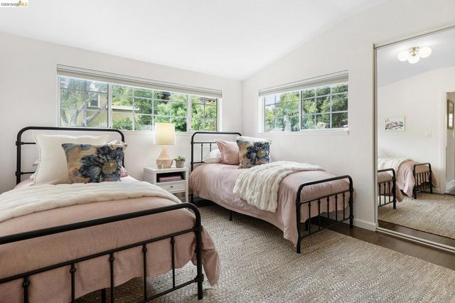 5641 Miles Ave, Oakland, CA 94618