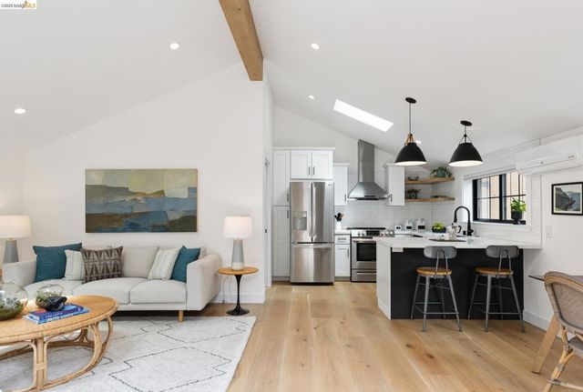 5641 Miles Ave, Oakland, CA 94618