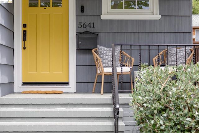 5641 Miles Ave, Oakland, CA 94618